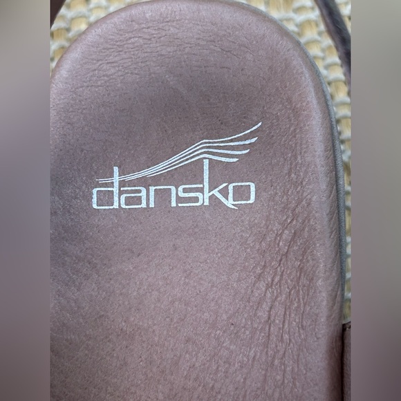 NWOT DANSKO s39 ‘greige’ shoes-super cute & will complement gray or beige - Picture 4 of 8